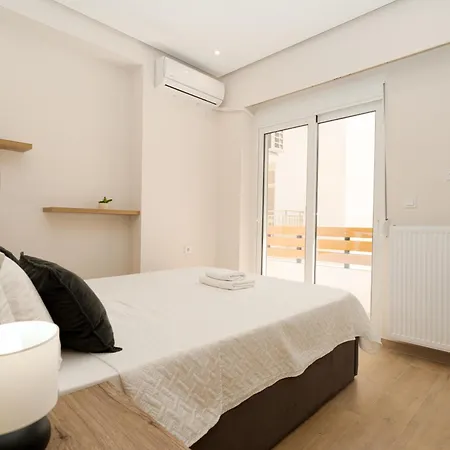 Cozy Nearby Acropolis *