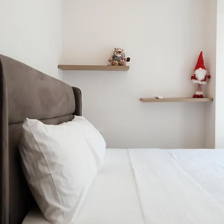 Cozy Nearby Acropolis