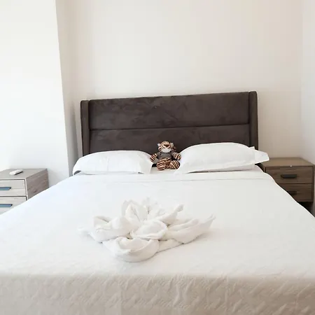Cozy Nearby Acropolis Athens